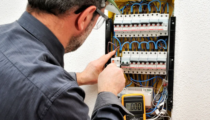 كهربائي حي الفاروق الرياض 