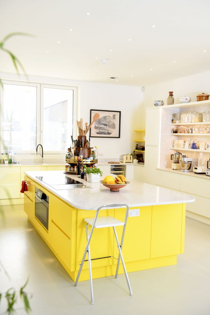 فني تركيب مطابخ حي الرفيعة الرياض . 0597619058