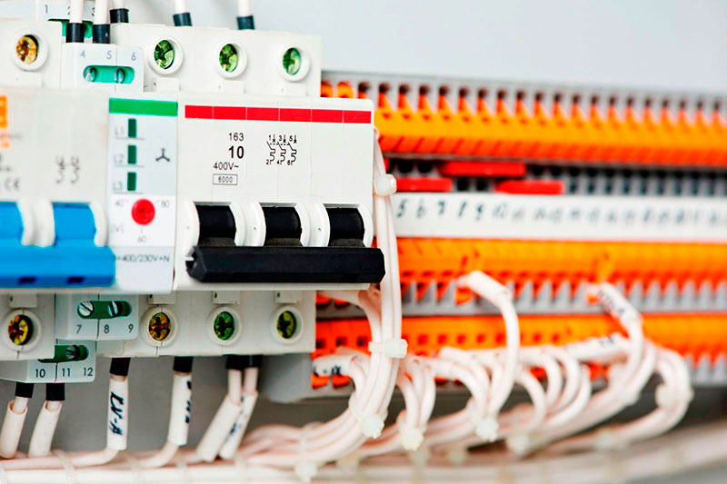 كهربائي حي الملك فهد الرياض 